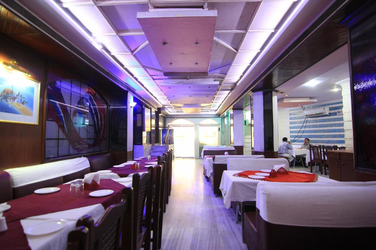 Oyo 2569 Hotel Paradise Kanpur Exterior foto